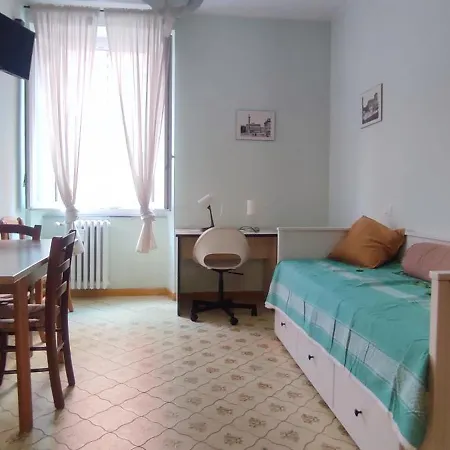 Bilocale San Paolo Metro B Up To 5 Guests